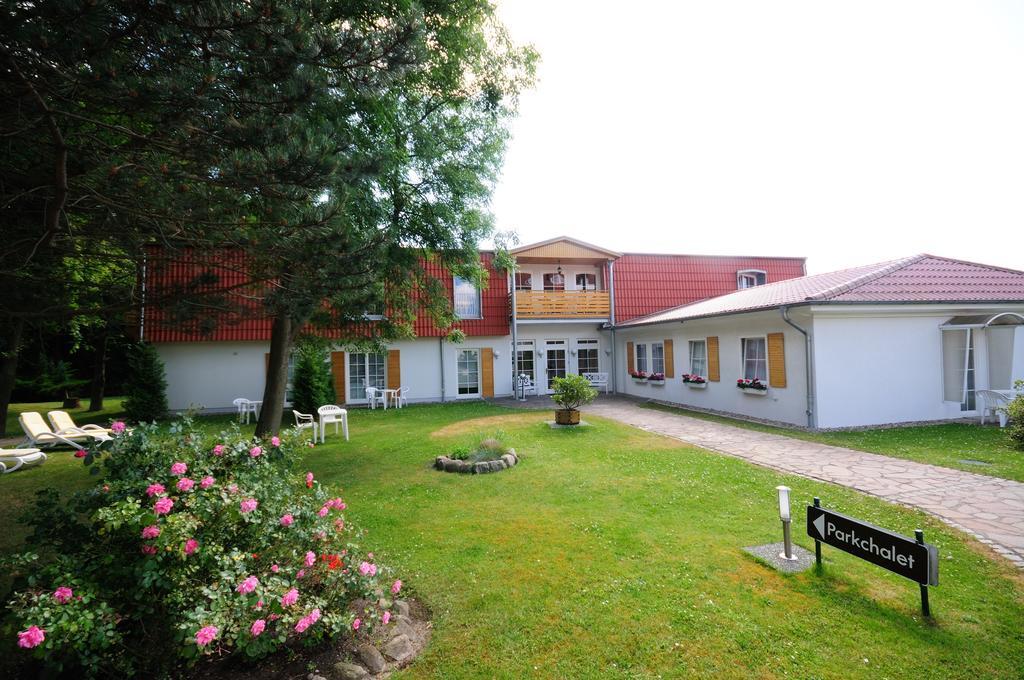 Parkhotel Klueschenberg Plau am See Exterior photo